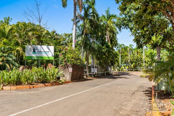 Entrance into Kimberleyland Waterfront Holiday Park Kununurra