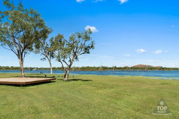 Caravan Park Foreshore at Kimberleyland in Kununurra